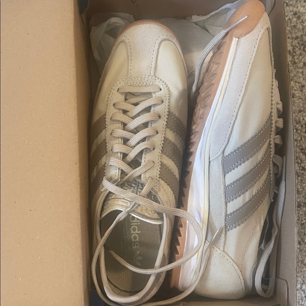 Adidas Beige Sneakers